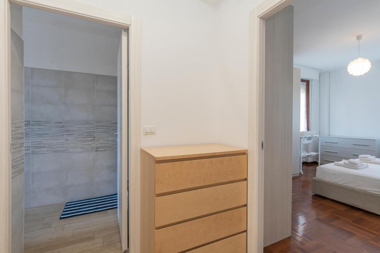 Big Apartment - Alcuino 7 Milan Bagian luar foto
