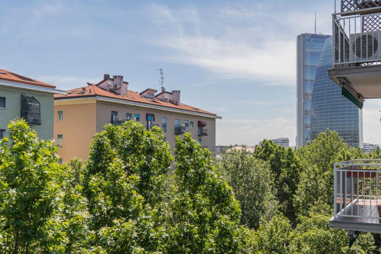 Big Apartment - Alcuino 7 Milan Bagian luar foto