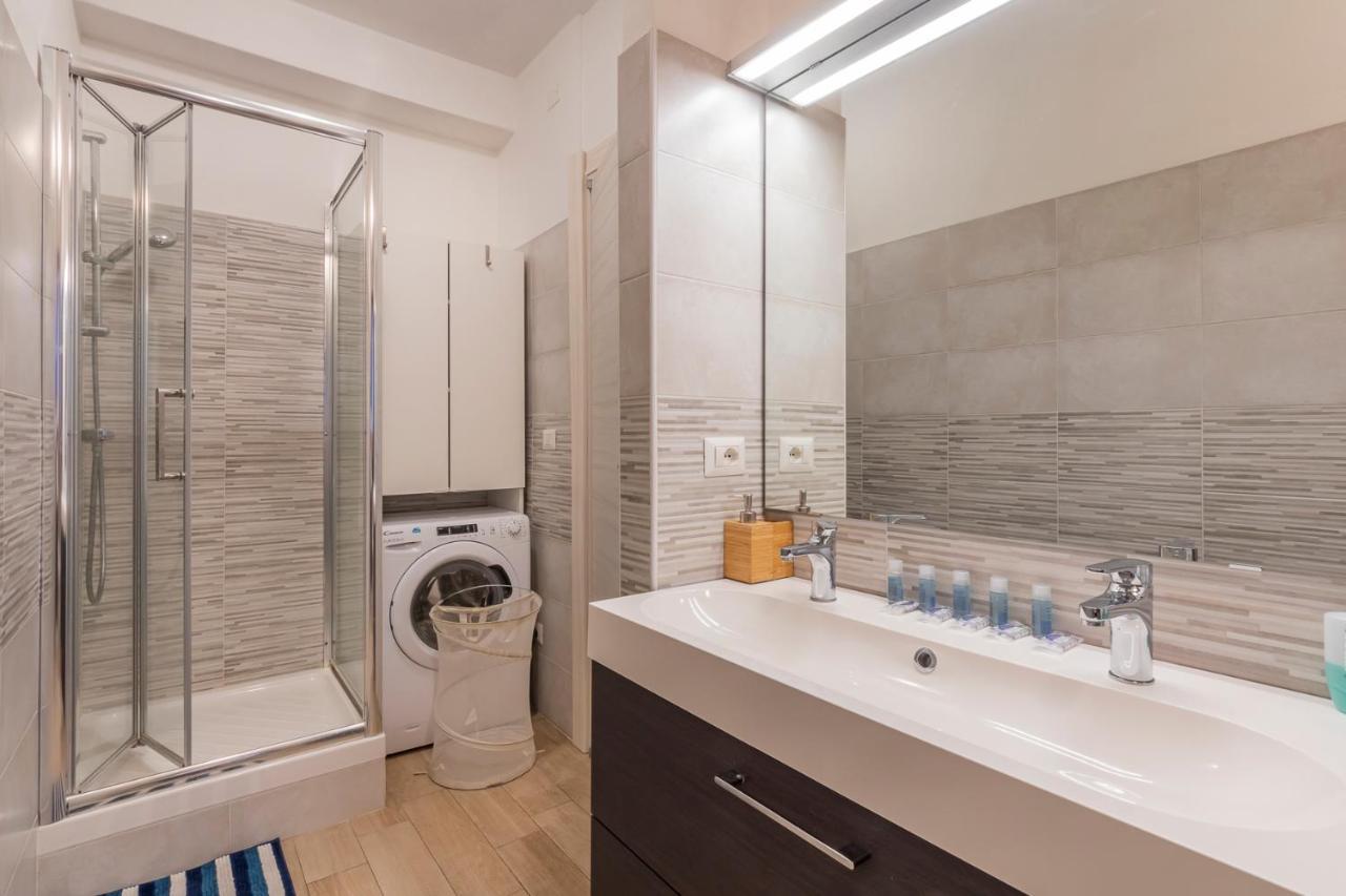 Big Apartment - Alcuino 7 Milan Bagian luar foto